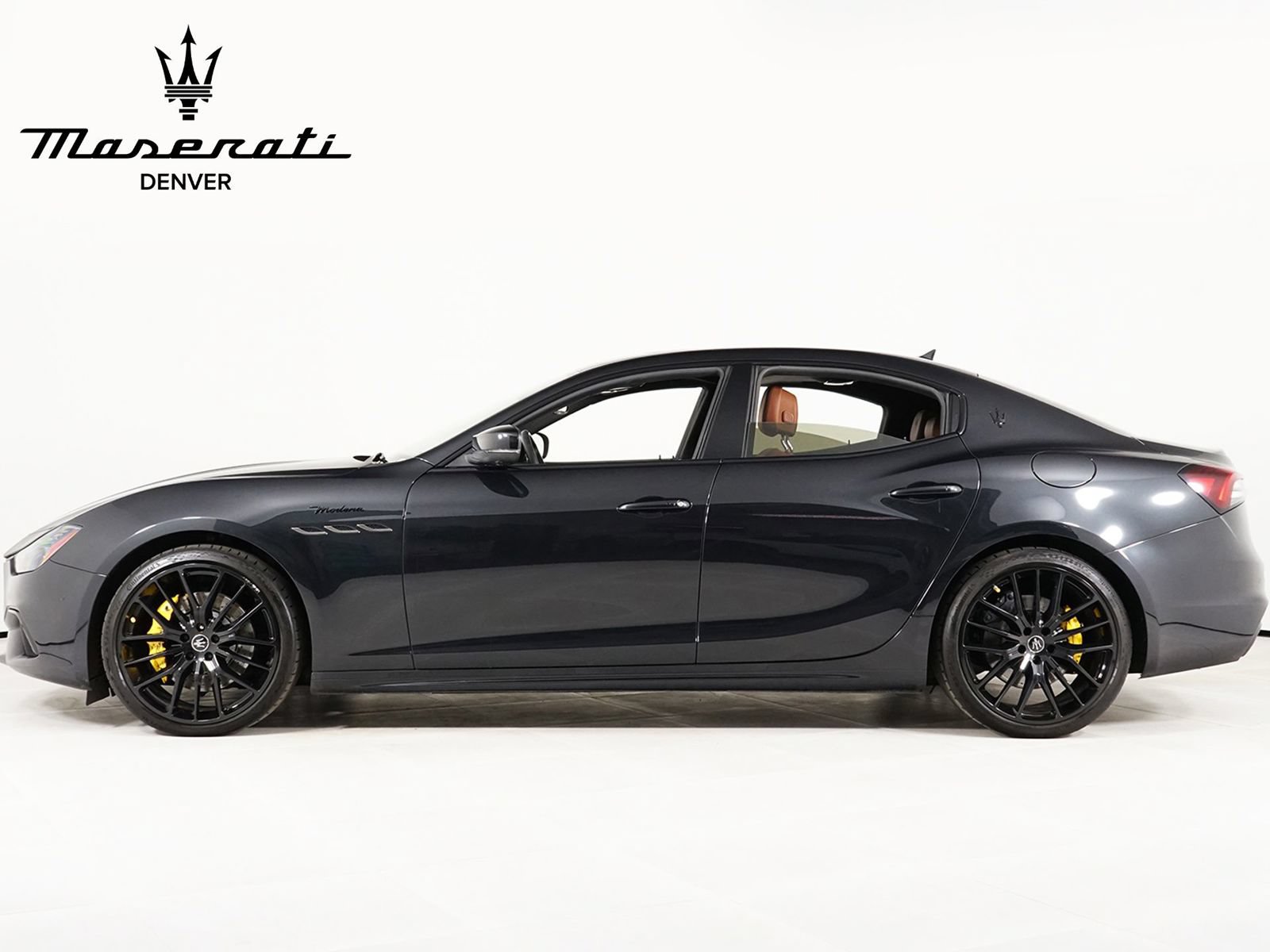 Used 2023 Maserati Ghibli Modena Q4 AWD/4WD image 2
