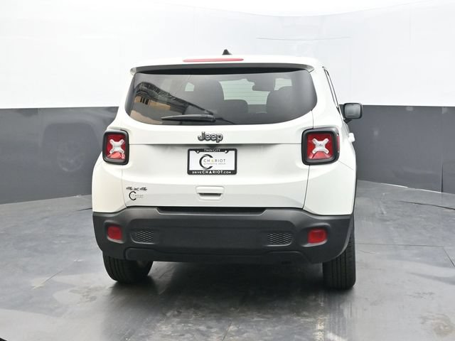 Used 2023 Jeep Renegade Latitude AWD/4WD image 6