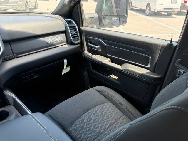 New 2026 RAM 2500 Big Horn AWD/4WD image 33
