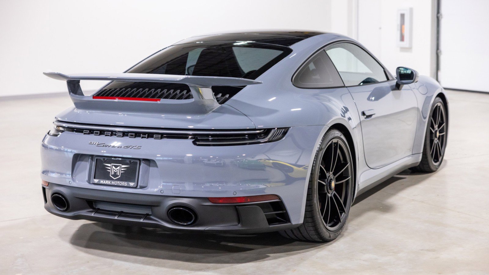 Used 2024 Porsche 911 Carrera GTS w/ Premium Package image 9