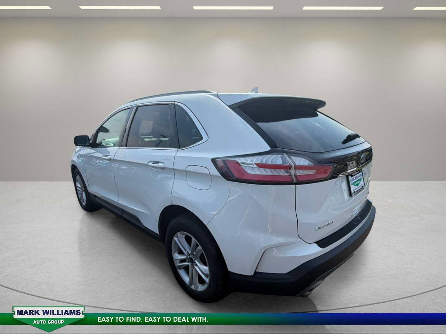 Used 2020 Ford Edge SEL w/ Cold Weather Package AWD/4WD image 4