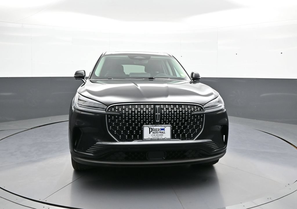 Used 2026 Lincoln Aviator AWD image 2