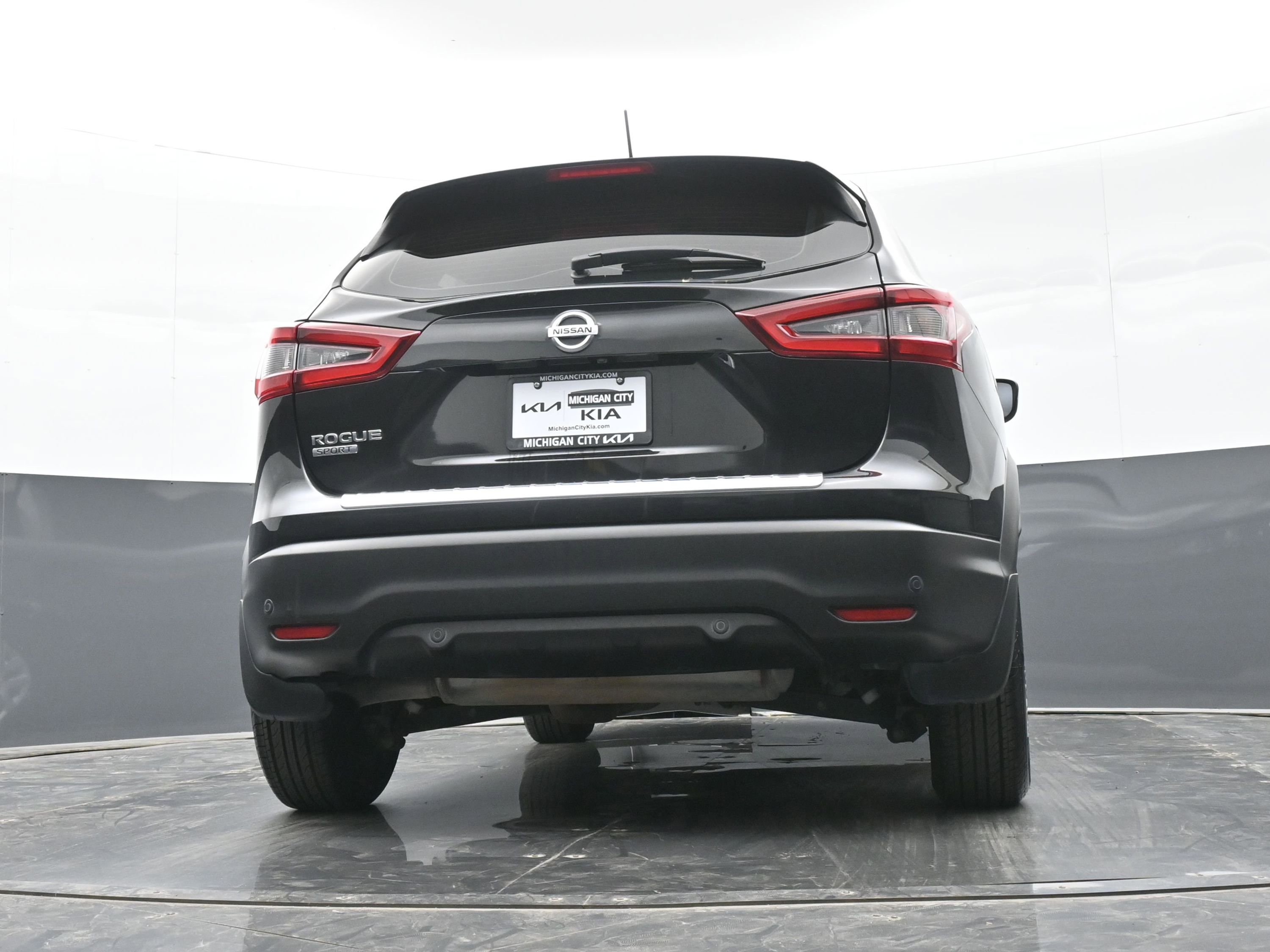 Used 2020 Nissan Rogue Sport S image 38