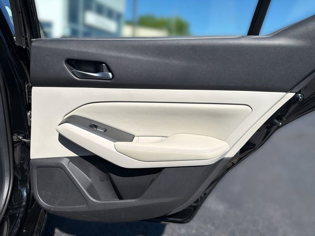 Used 2019 Nissan Altima 2.5 Platinum FWD image 25