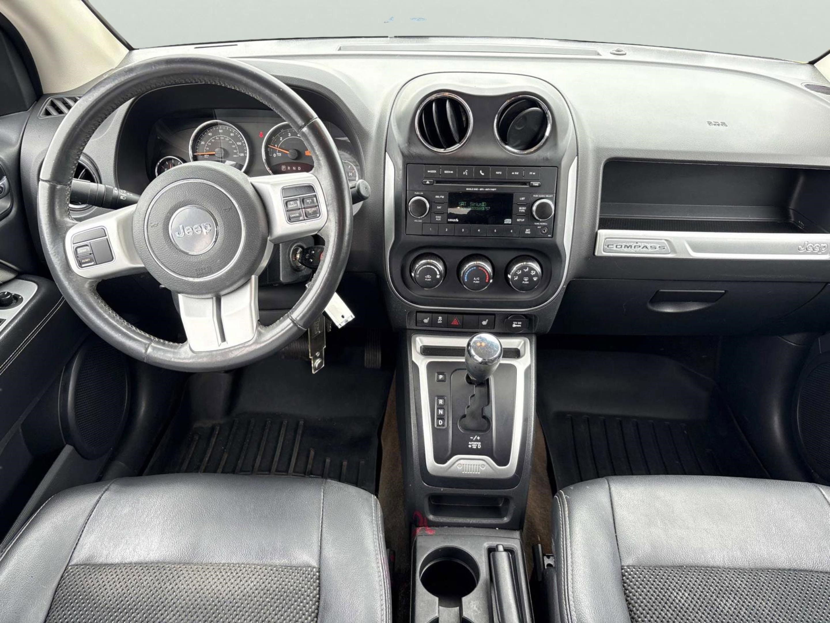 Used 2016 Jeep Compass Latitude image 15