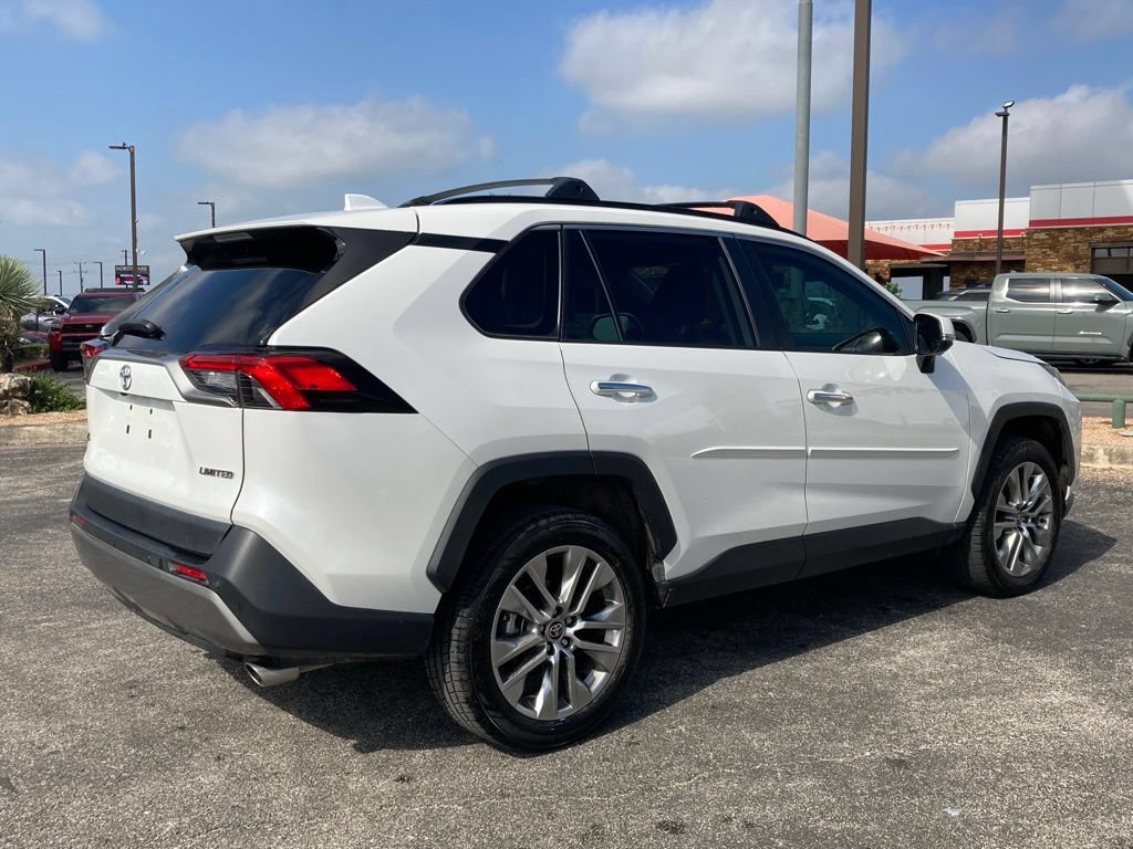 Used 2023 Toyota RAV4 Limited FWD image 5