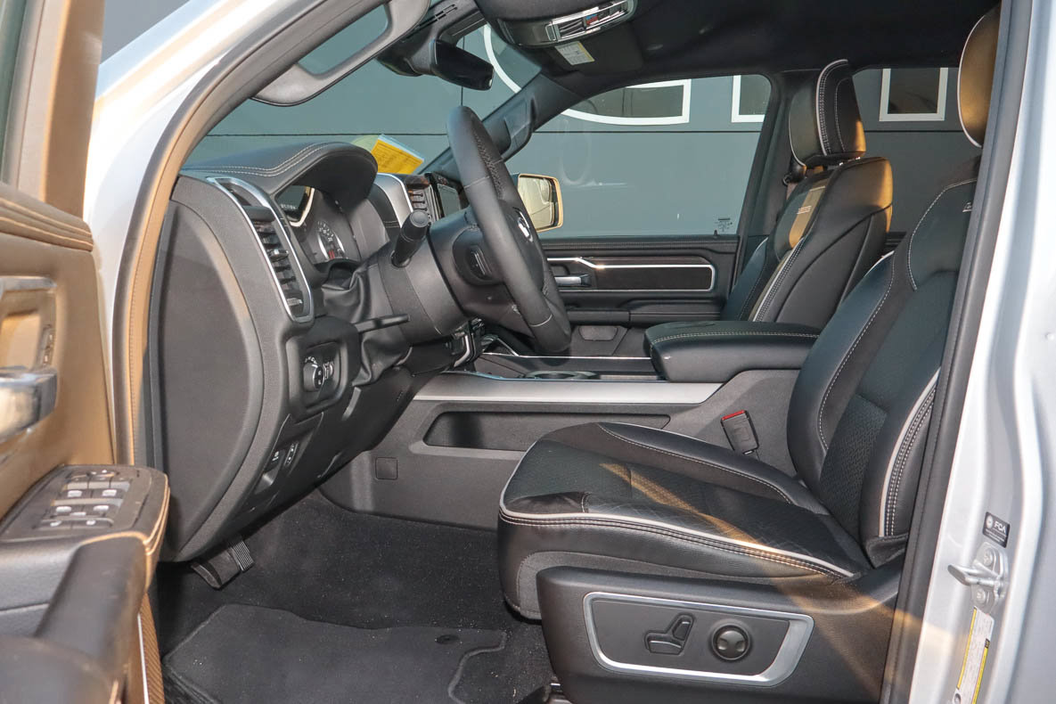 Used 2026 RAM 1500 Laramie AWD/4WD image 7