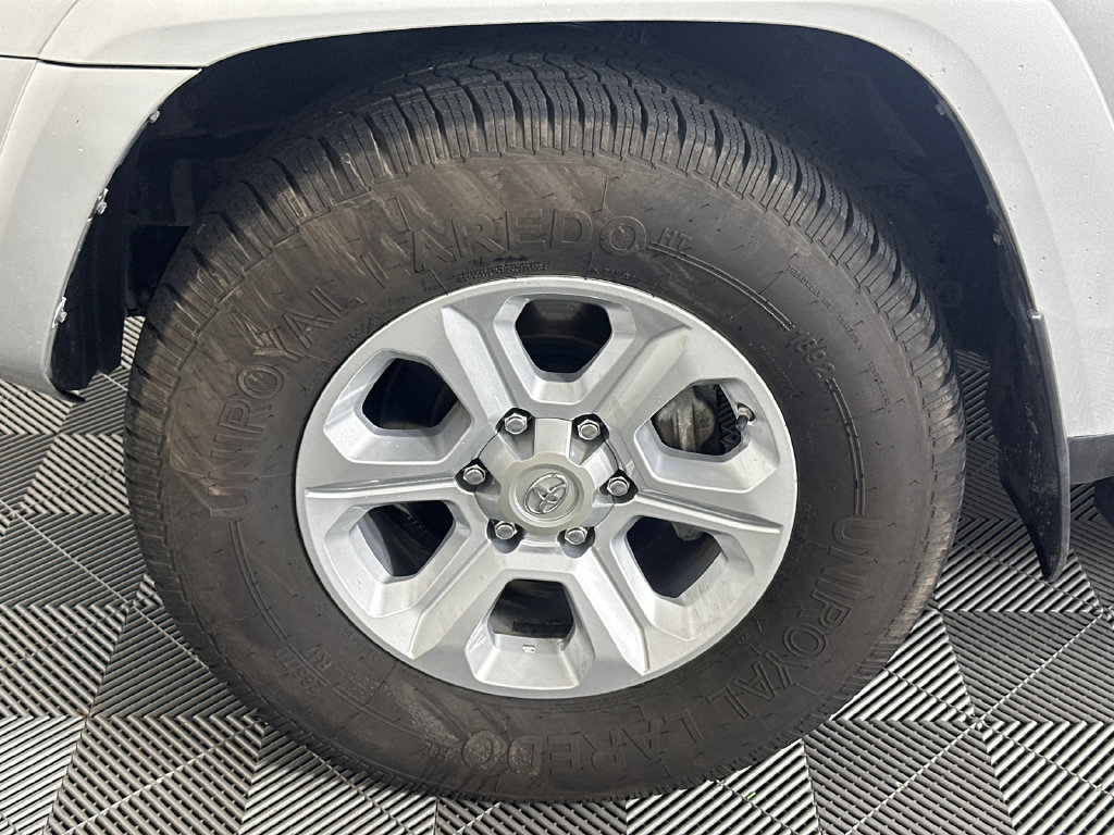 Used 2019 Toyota 4Runner SR5 Premium RWD image 11