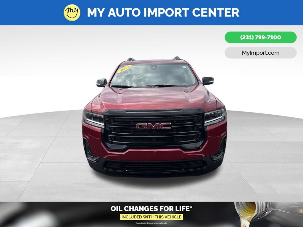 Used 2023 GMC Acadia SLE w/ Driver Convenience Package FWD image 2
