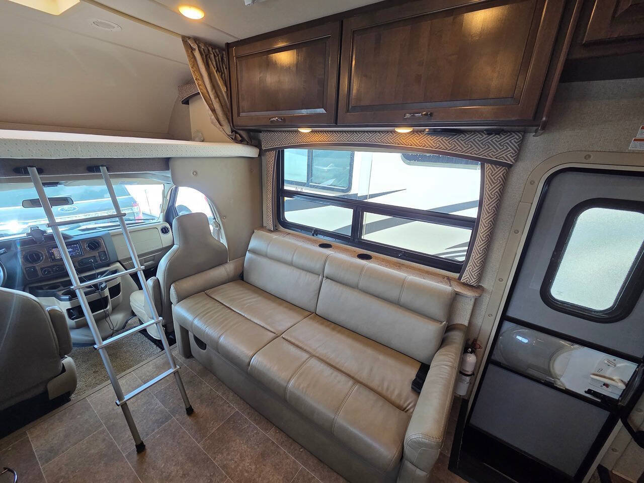 Used 2017 Ford E-450 and Econoline 450 Super Duty w/ Motorhome Prep Package RWD image 11