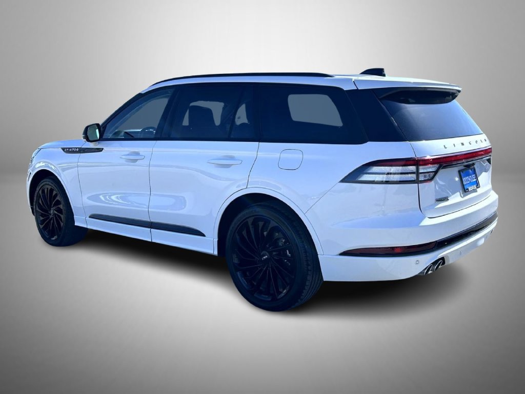 Used 2025 Lincoln Aviator Reserve w/ Equipment Group 201A AWD/4WD image 9