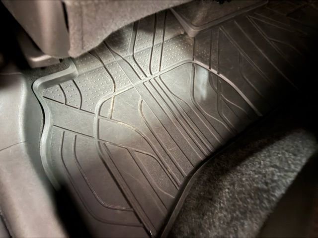 Used 2023 Chevrolet TrailBlazer RS w/ Sun and Liftgate Package image 20