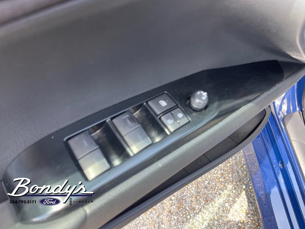Used 2025 Toyota Camry LE FWD image 8