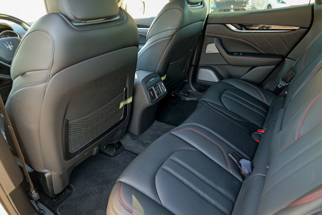 Used 2020 Maserati Levante GranSport image 28
