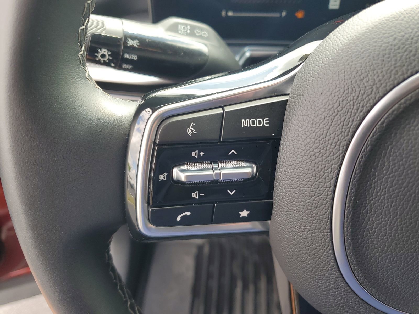 Used 2025 Kia Sorento S w/ Panoramic Sunroof Package FWD image 18