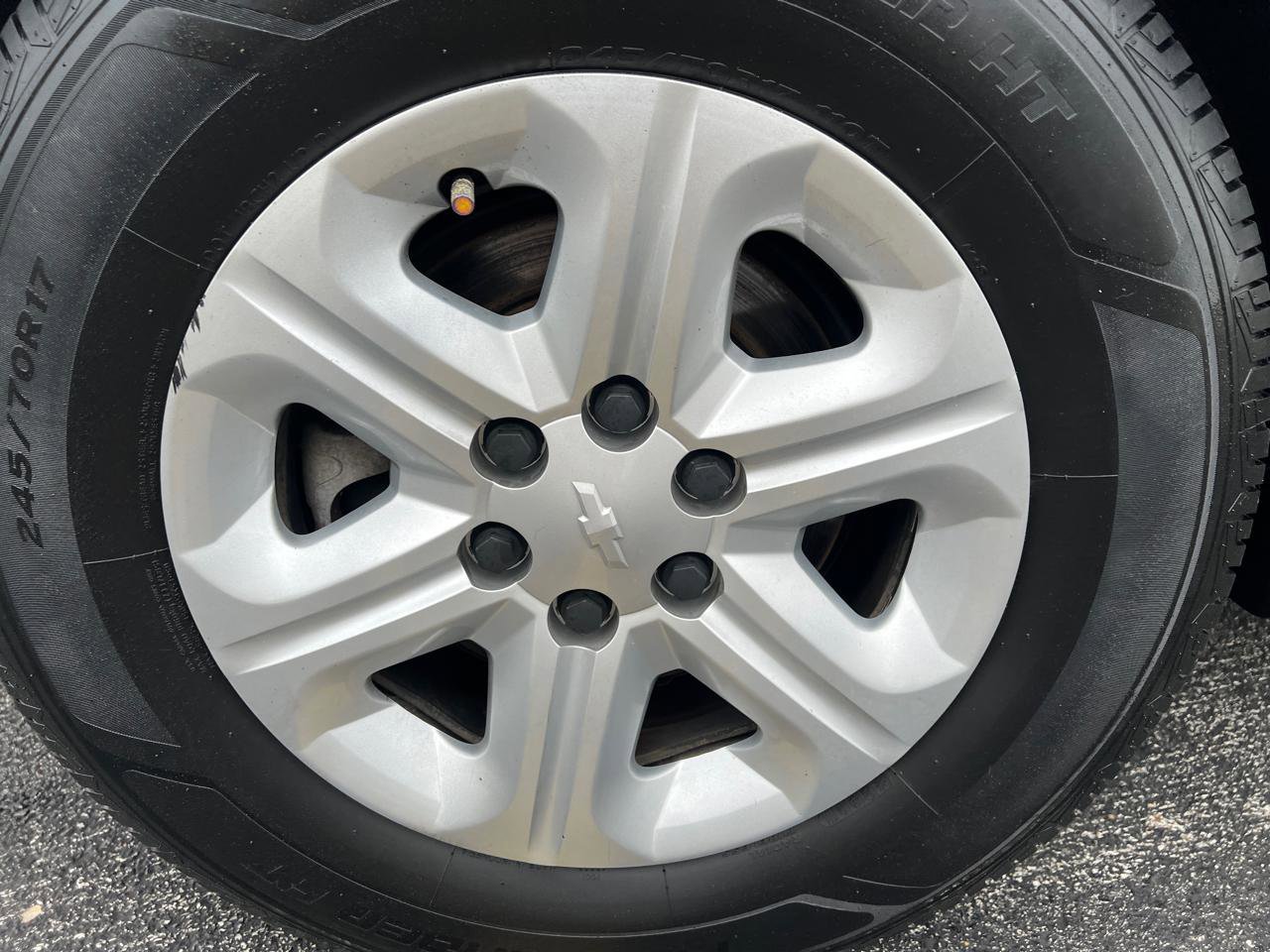 Used 2013 Chevrolet Traverse LS image 16