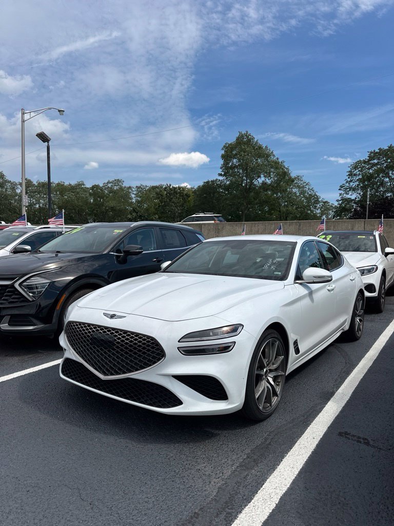 Used 2025 Genesis G70 2.5T RWD image 1
