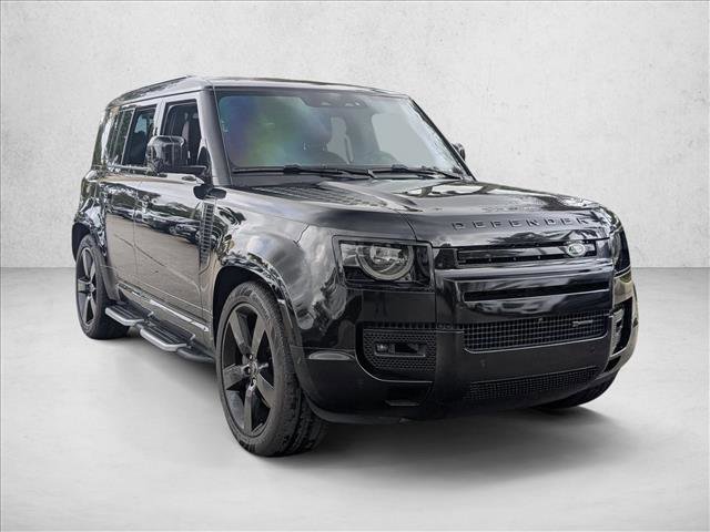 Used 2023 Land Rover Defender 110 X-Dynamic SE image 3