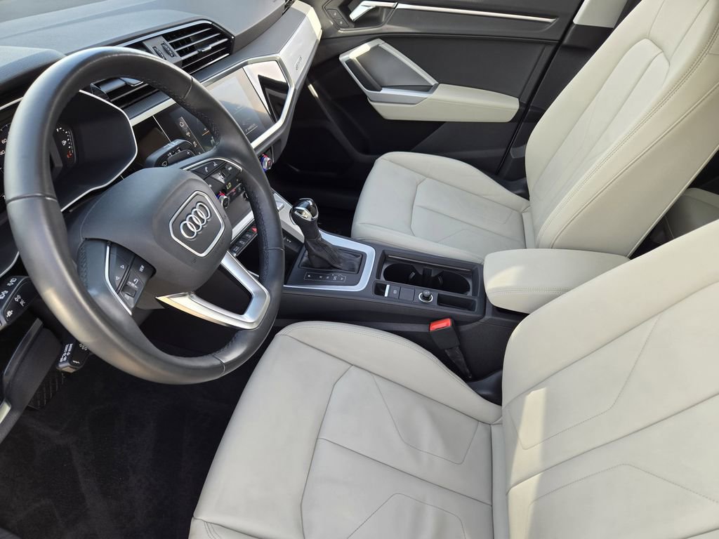 Certified 2021 Audi Q3 2.0T Premium w/ Convenience Package image 15