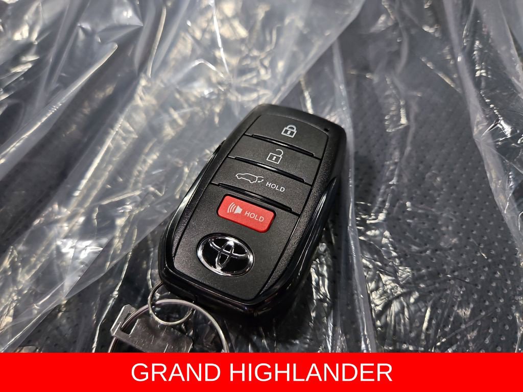 New 2026 Toyota Grand Highlander AWD image 30