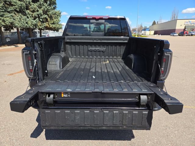 Used 2024 GMC Sierra 1500 AT4 w/ Technology Package AWD/4WD image 37