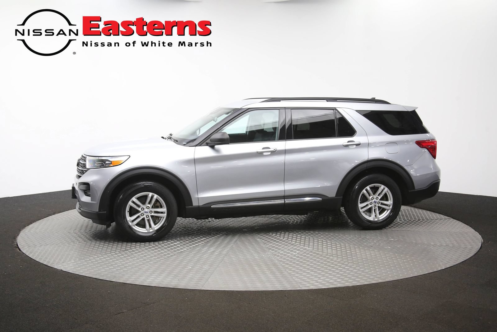 Used 2023 Ford Explorer XLT RWD image 53