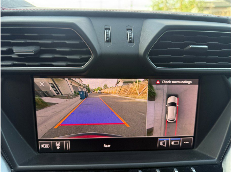 Used 2019 Lamborghini Urus AWD/4WD image 17