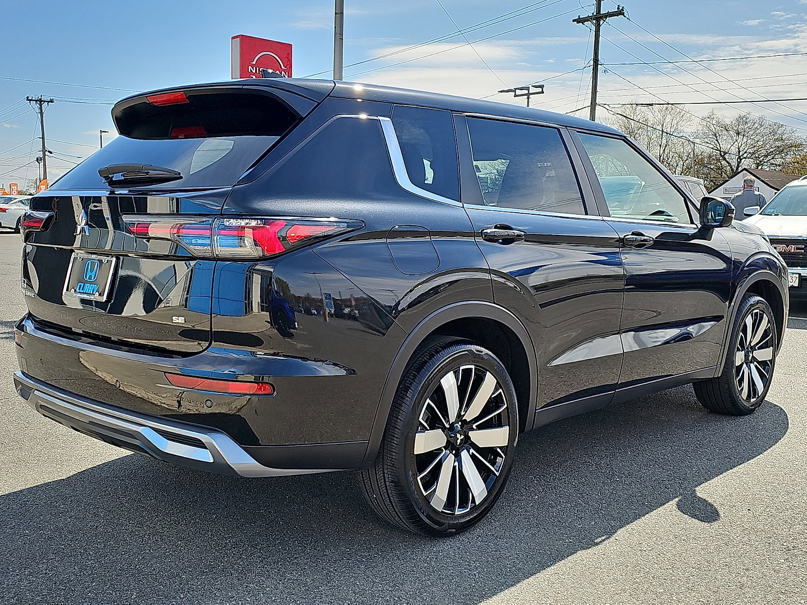 Used 2025 Mitsubishi Outlander SE AWD/4WD image 4