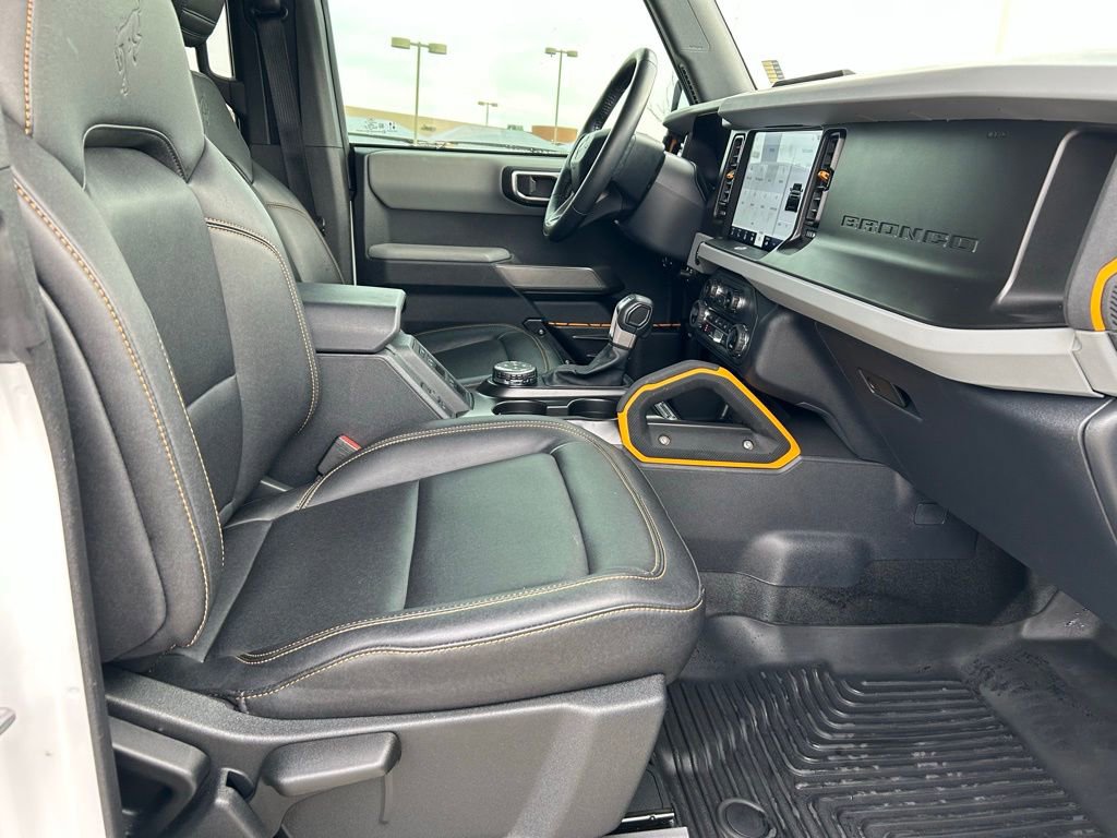 Used 2023 Ford Bronco Badlands image 32