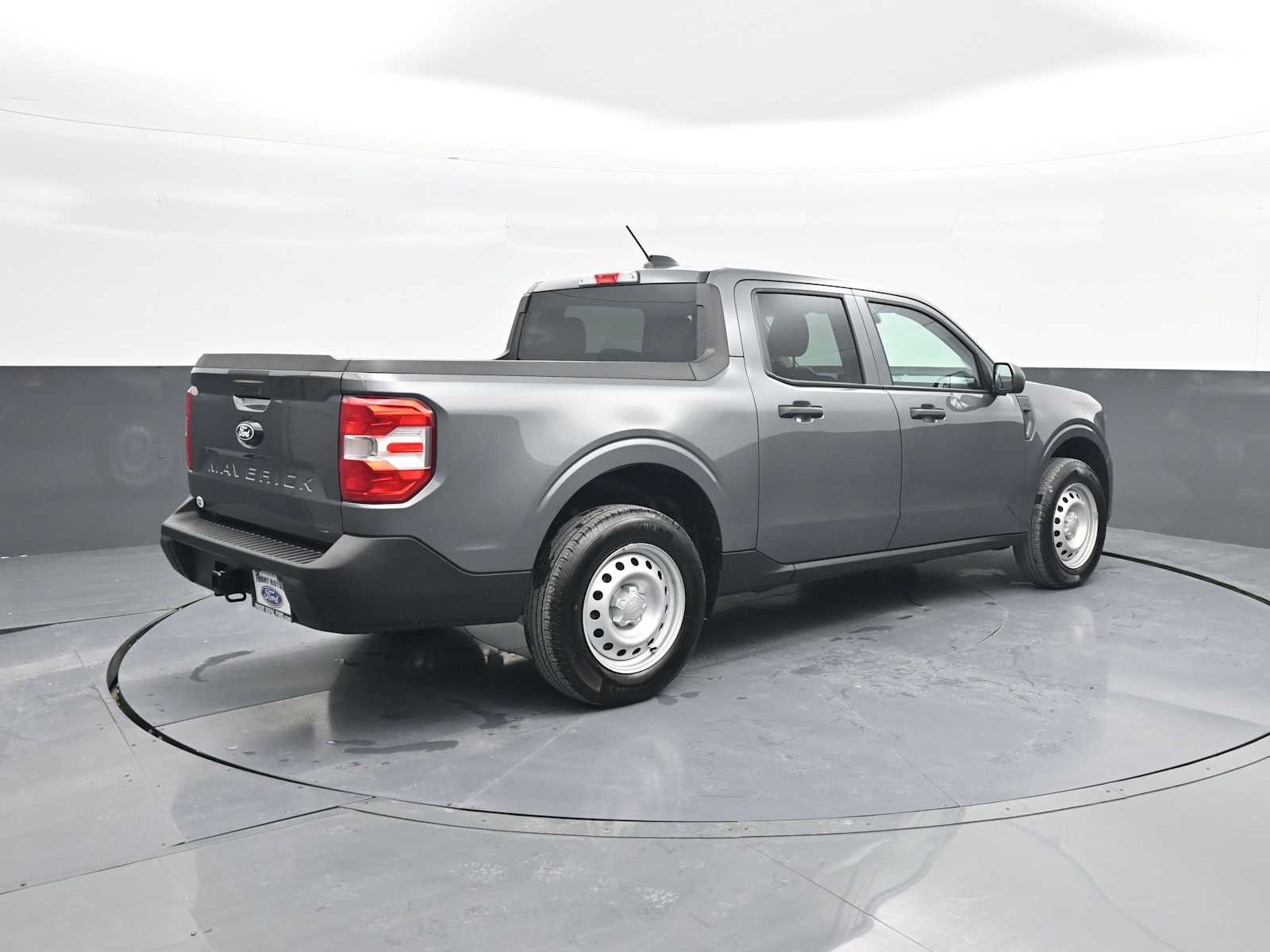 Used 2025 Ford Maverick XL w/ Equipment Group 102A image 8