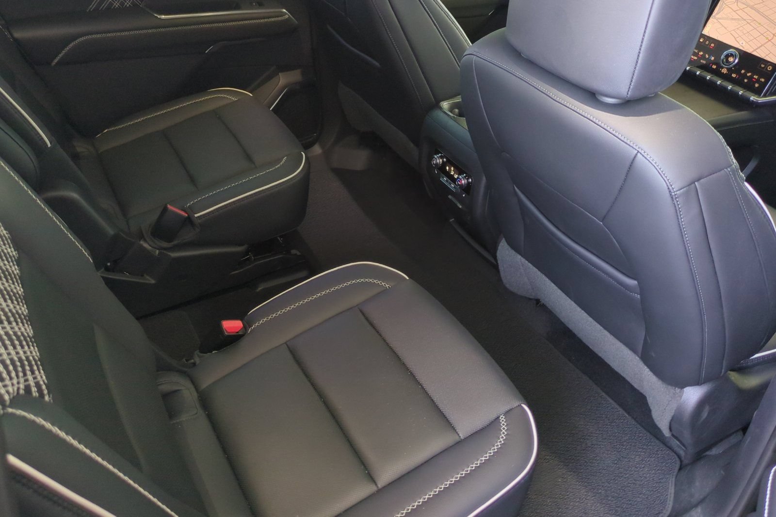 Used 2025 GMC Acadia Denali w/ Super Cruise Package AWD/4WD image 18