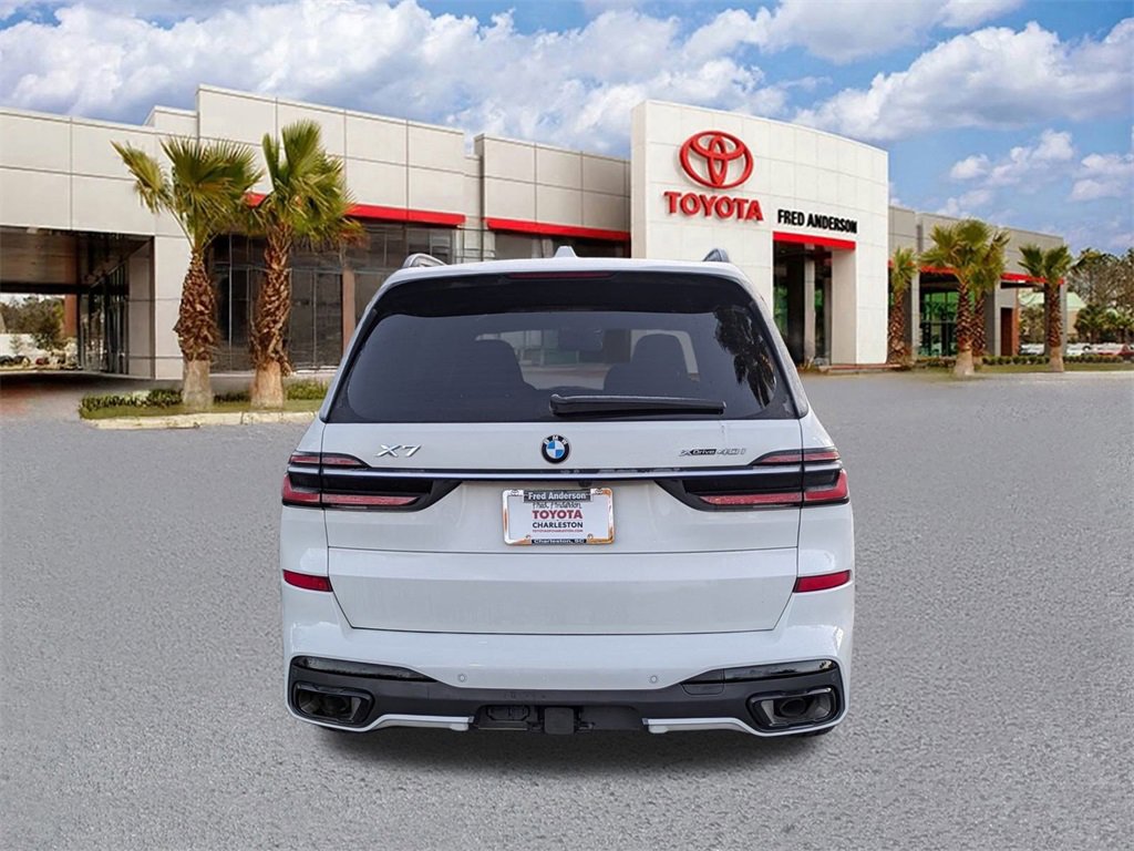 Used 2023 BMW X7 xDrive40i w/ Executive Package image 5