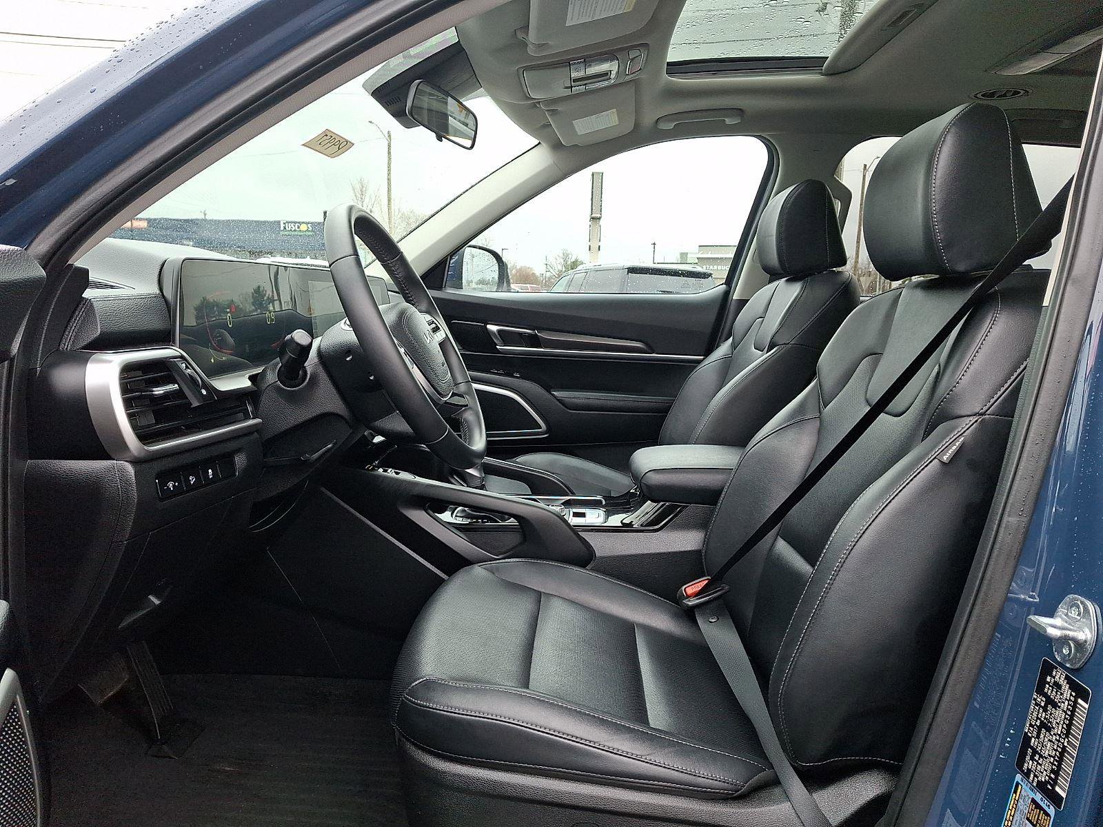 Used 2023 Kia Telluride S w/ S Sunroof Package image 10