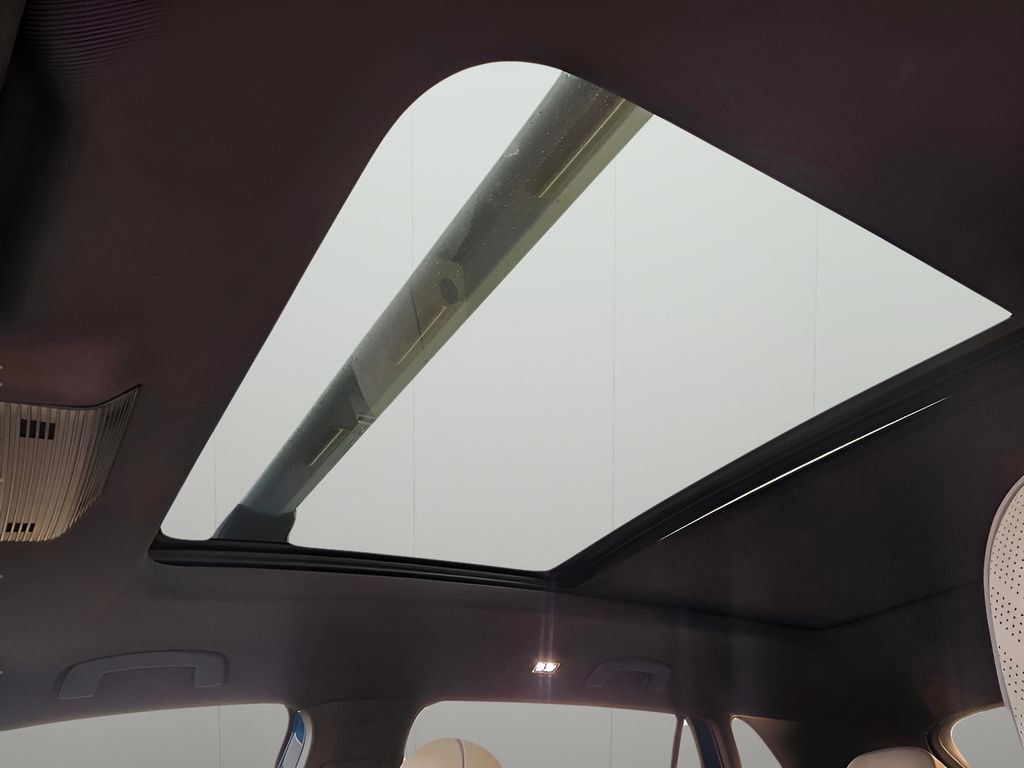 Used 2025 Volkswagen Atlas Cross Sport SEL Premium R-Line image 24