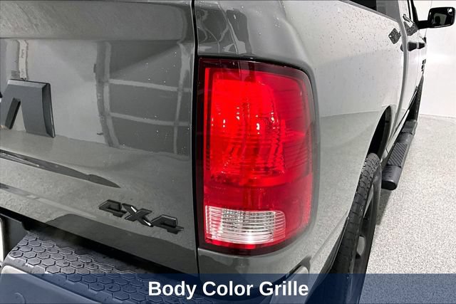 Used 2022 RAM 1500 Express w/ Ceramic Grey Express Package AWD/4WD image 32