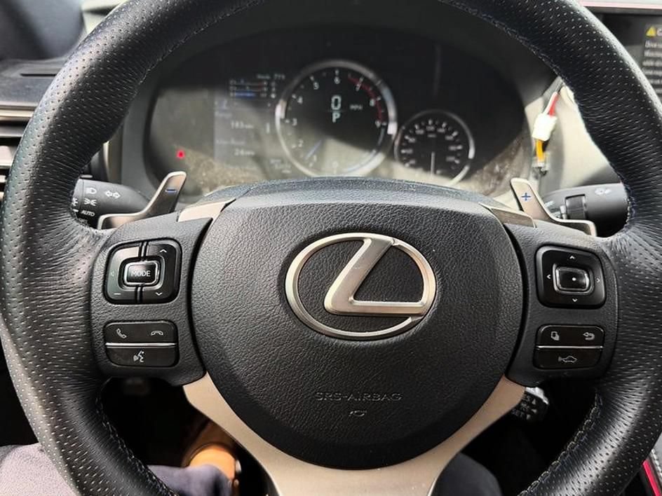 Used 2015 Lexus RC F w/ Performance Package RWD image 18