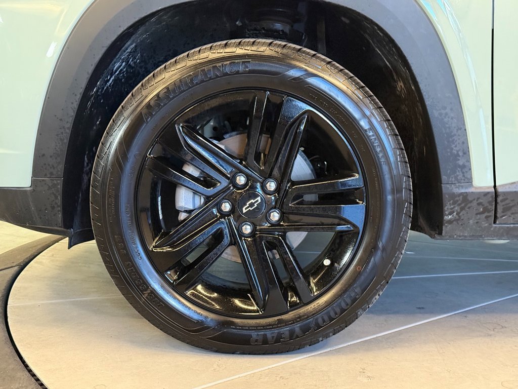 Used 2025 Chevrolet Trax ACTIV w/ Driver Confidence Package image 24