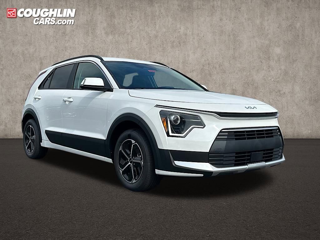 New 2025 Kia Niro LX image 1