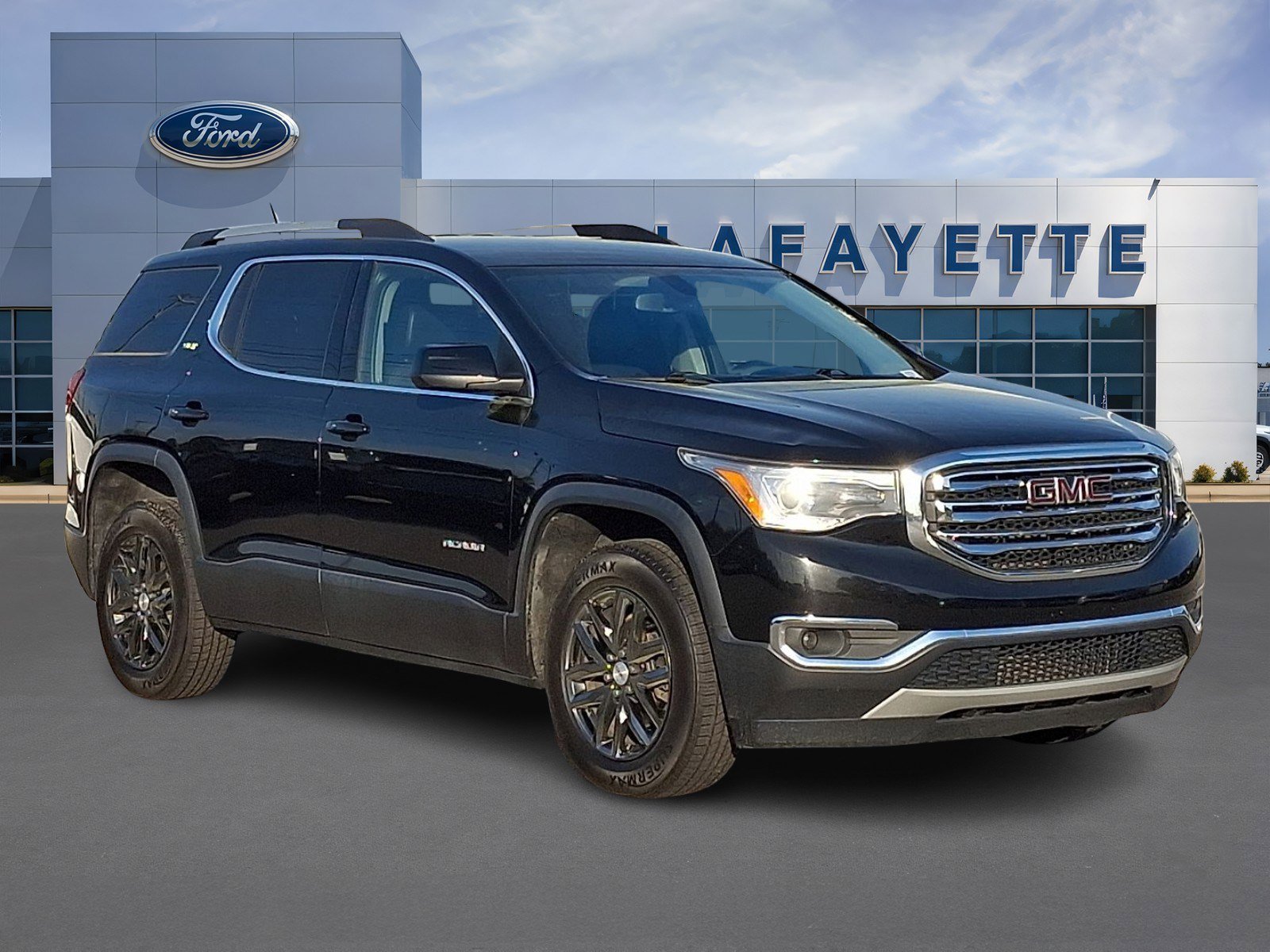 Used 2019 GMC Acadia SLT AWD/4WD image 1