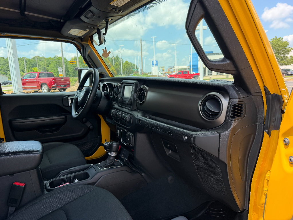 Used 2018 Jeep Wrangler Sport AWD/4WD image 17