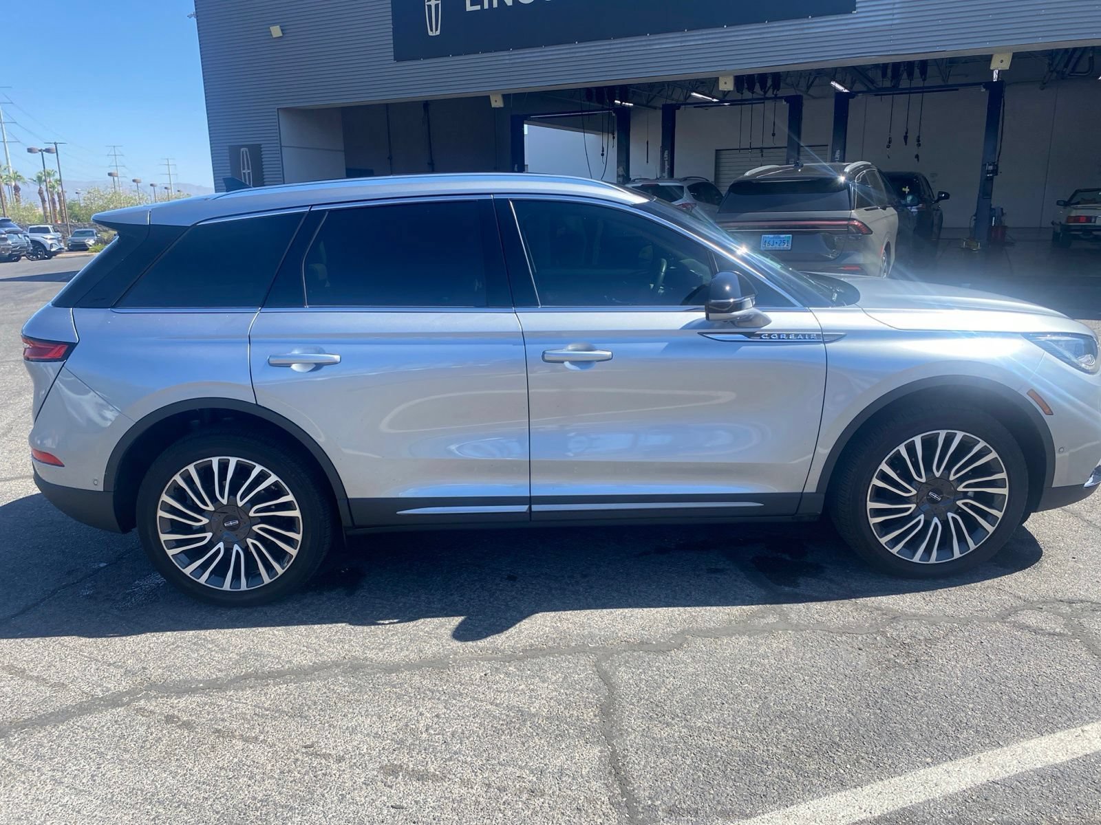 Used 2022 Lincoln Corsair Reserve w/ Elements Package AWD/4WD image 4
