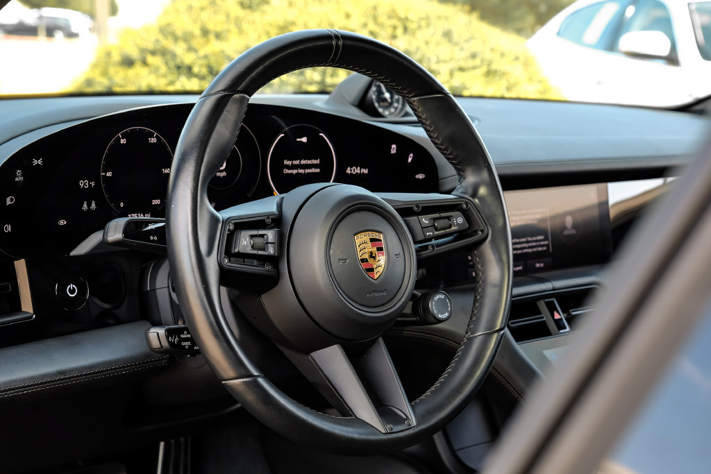 Used 2022 Porsche Taycan GTS AWD/4WD image 13