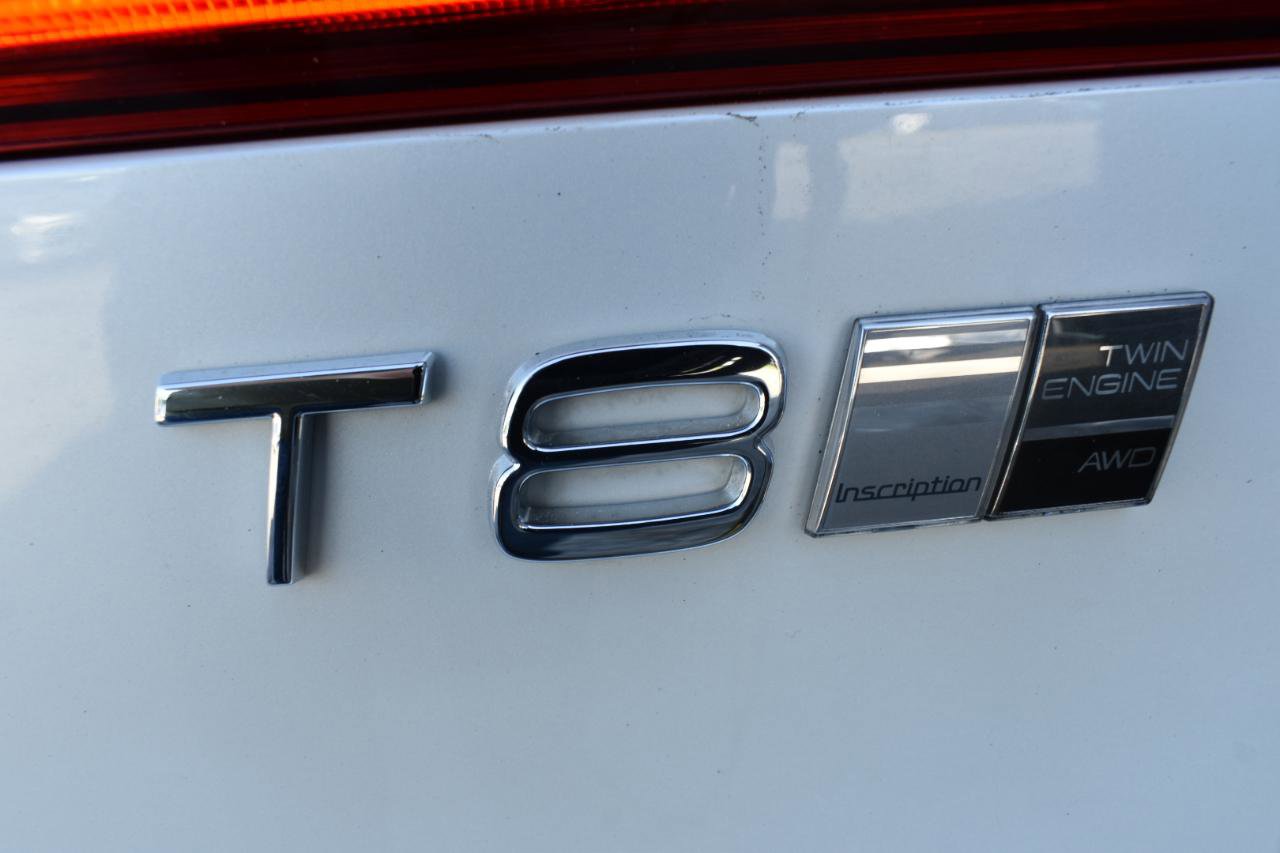 Used 2019 Volvo XC60 T8 Inscription w/ Advanced Package image 48