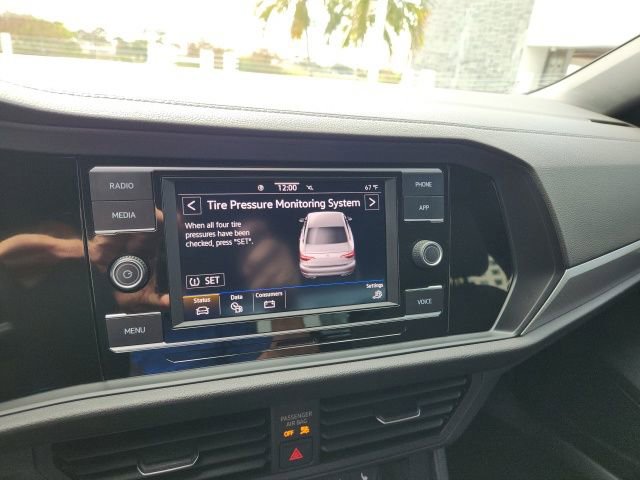 Used 2024 Volkswagen Jetta Sport image 26