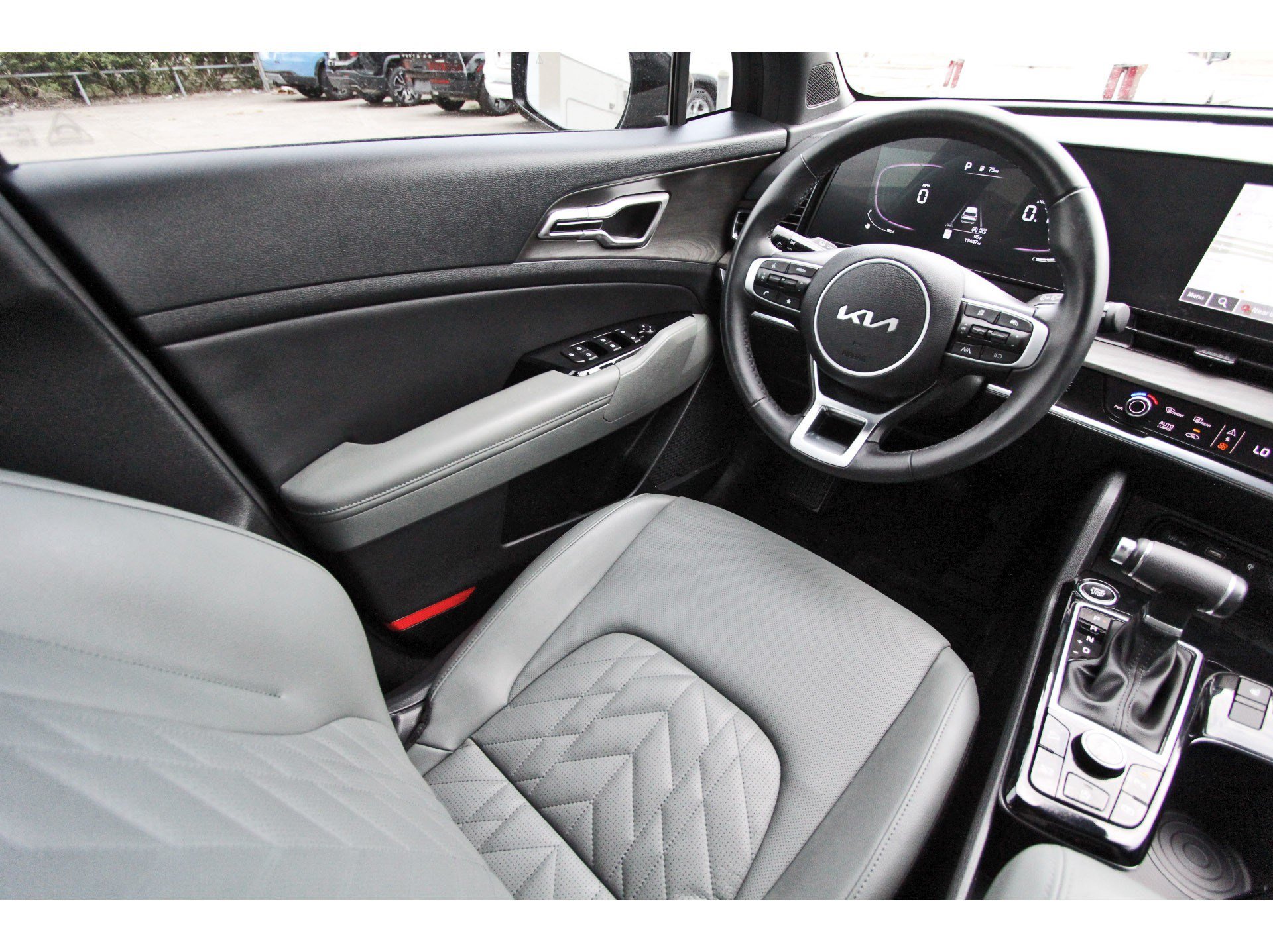 Certified 2024 Kia Sportage X-Line w/ X-Line Premium Package AWD/4WD image 11