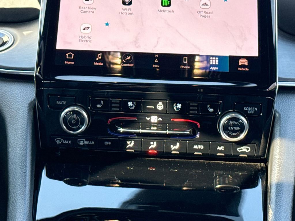 Used 2022 Jeep Grand Cherokee Overland w/ Luxury Tech Group IV image 17