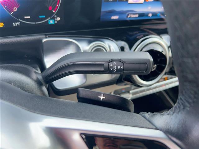 Used 2025 Mercedes-Benz GLB 250 4MATIC image 12