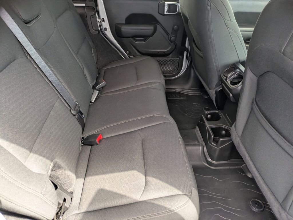 Used 2022 Jeep Wrangler Unlimited Sport image 23