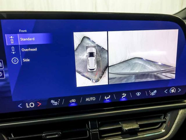 Used 2024 Chevrolet Equinox EV RS FWD image 23
