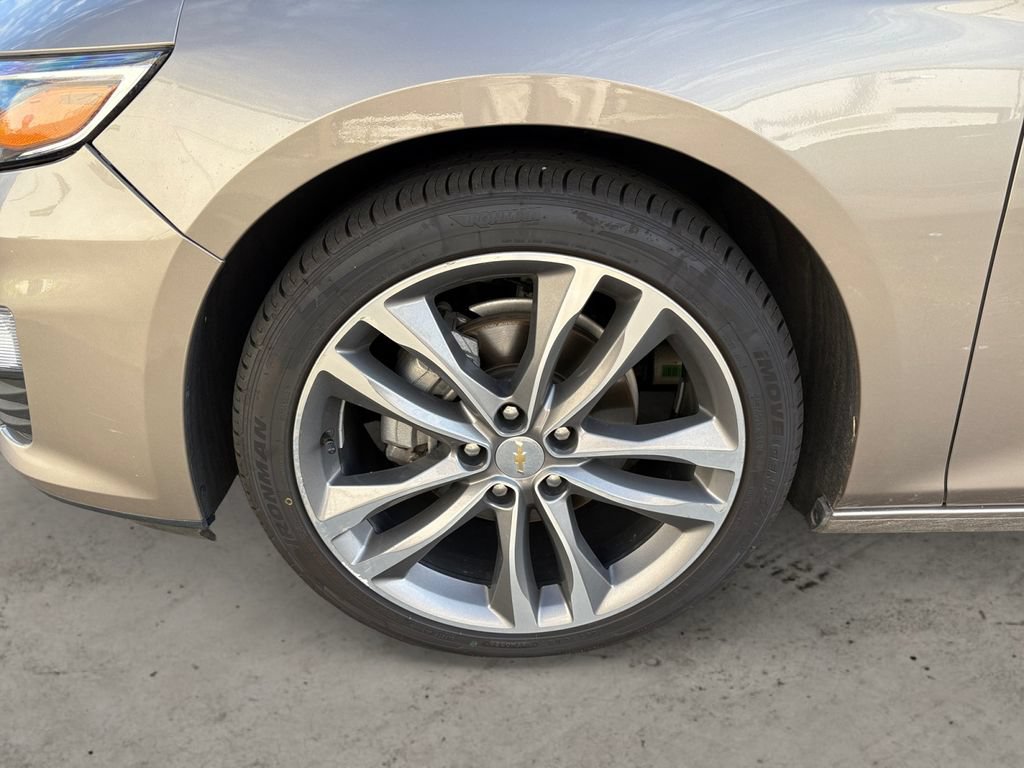 Used 2025 Chevrolet Malibu LT FWD image 14